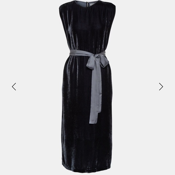 VELVET
Kandace velvet midi dress with pocket’s XSmall - Picture 3 of 7